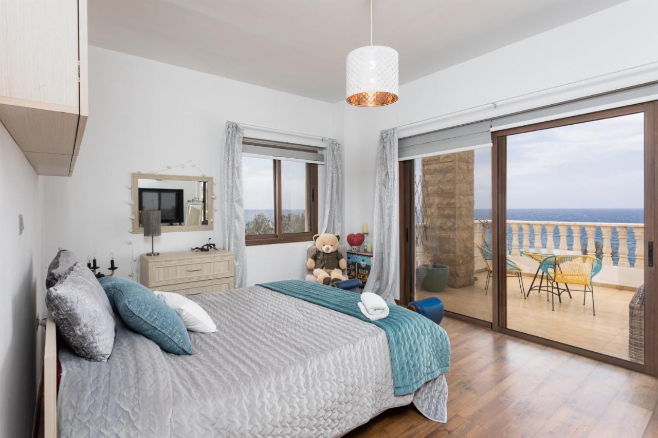פומוס Villa Beach Heaven מראה חיצוני תמונה