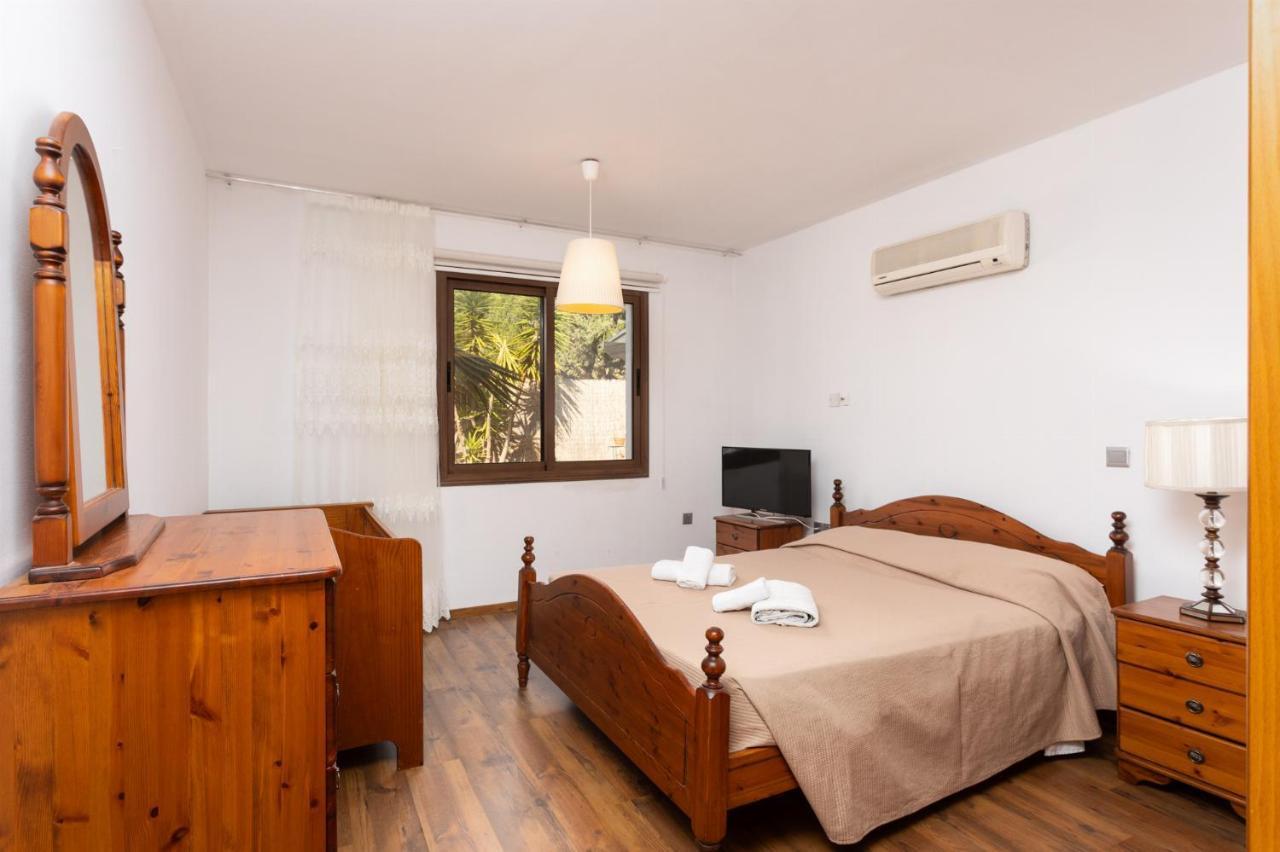 פומוס Villa Beach Heaven מראה חיצוני תמונה
