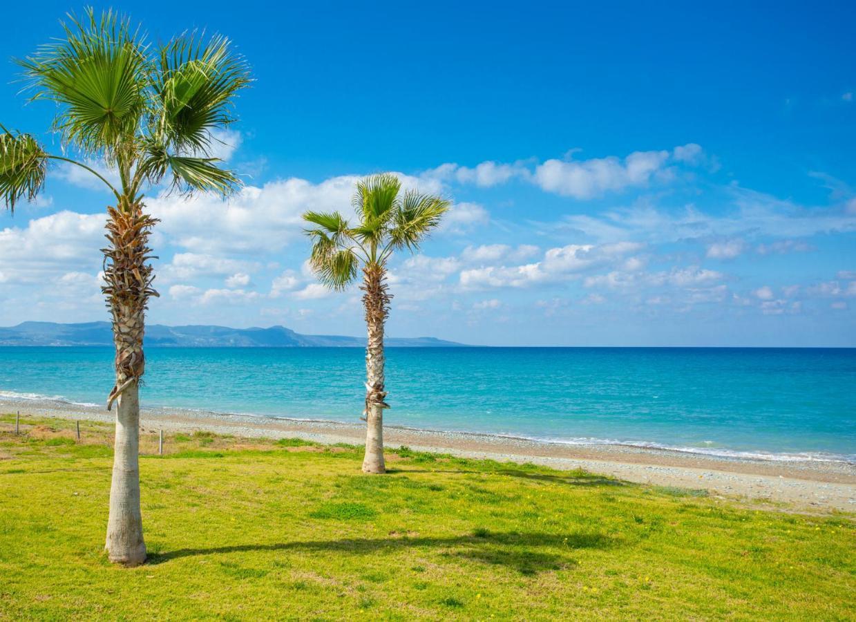 פומוס Villa Beach Heaven מראה חיצוני תמונה