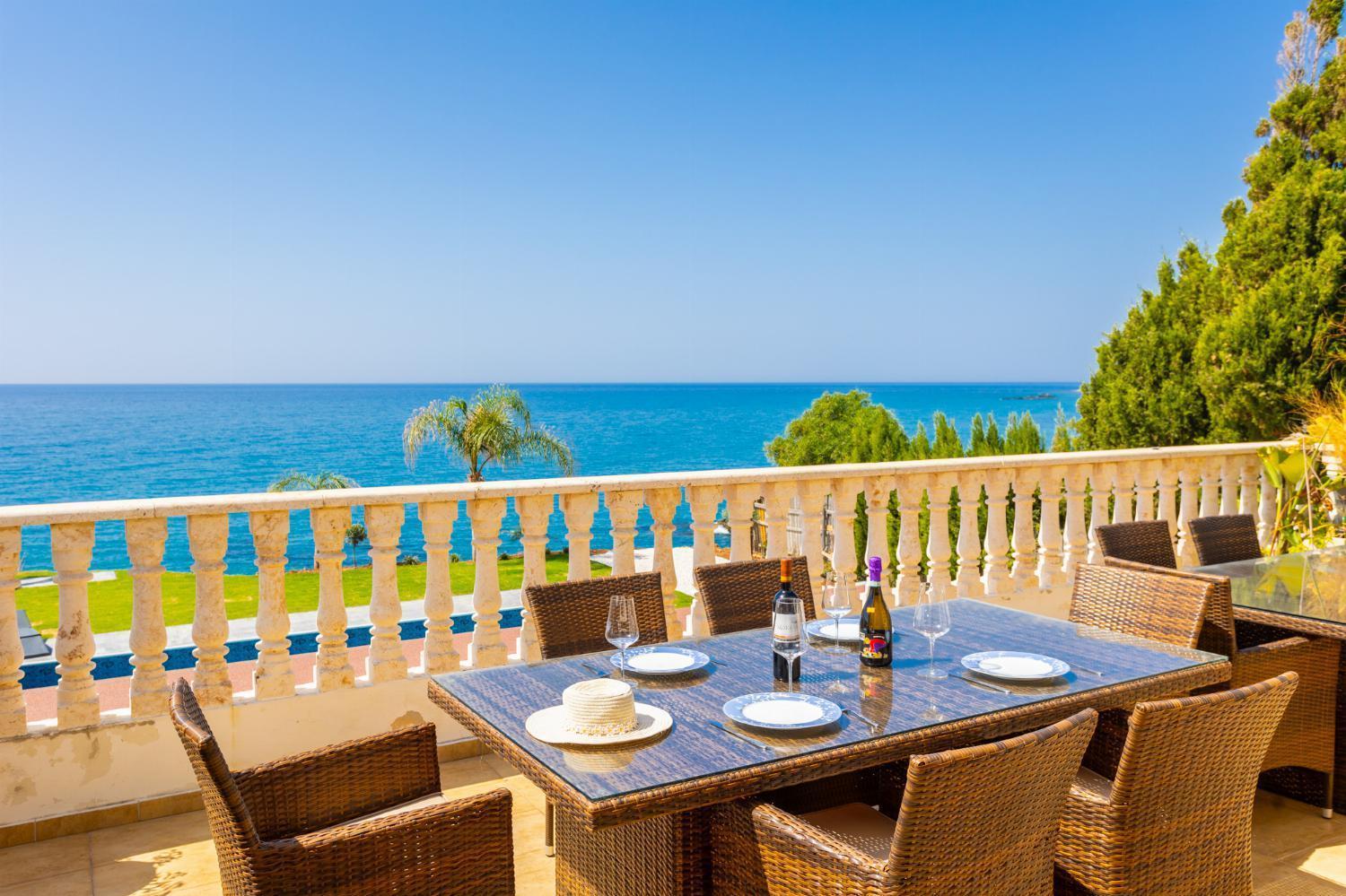 פומוס Villa Beach Heaven מראה חיצוני תמונה