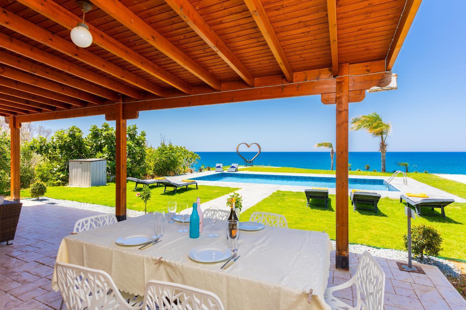פומוס Villa Beach Heaven מראה חיצוני תמונה