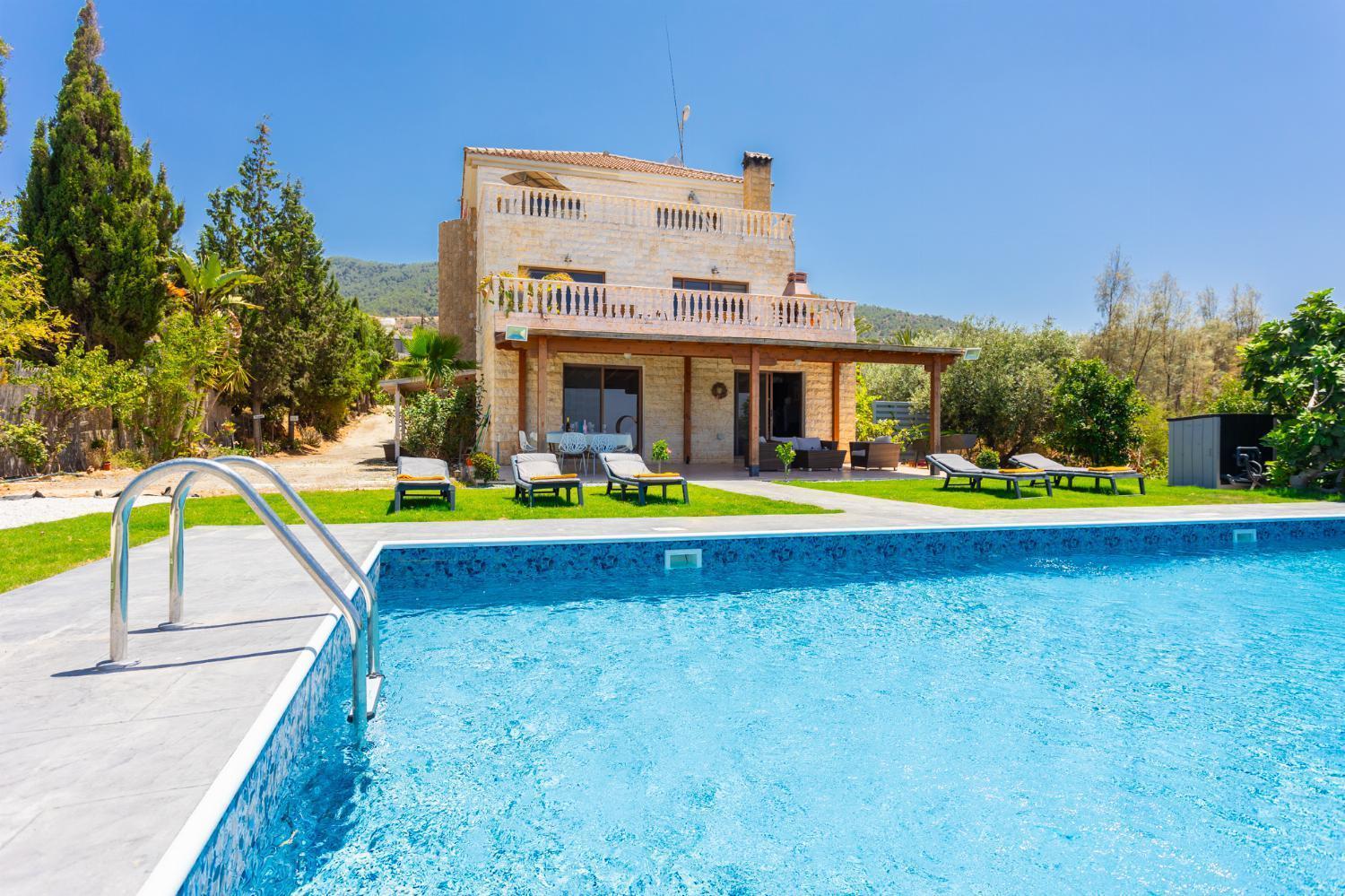 פומוס Villa Beach Heaven מראה חיצוני תמונה