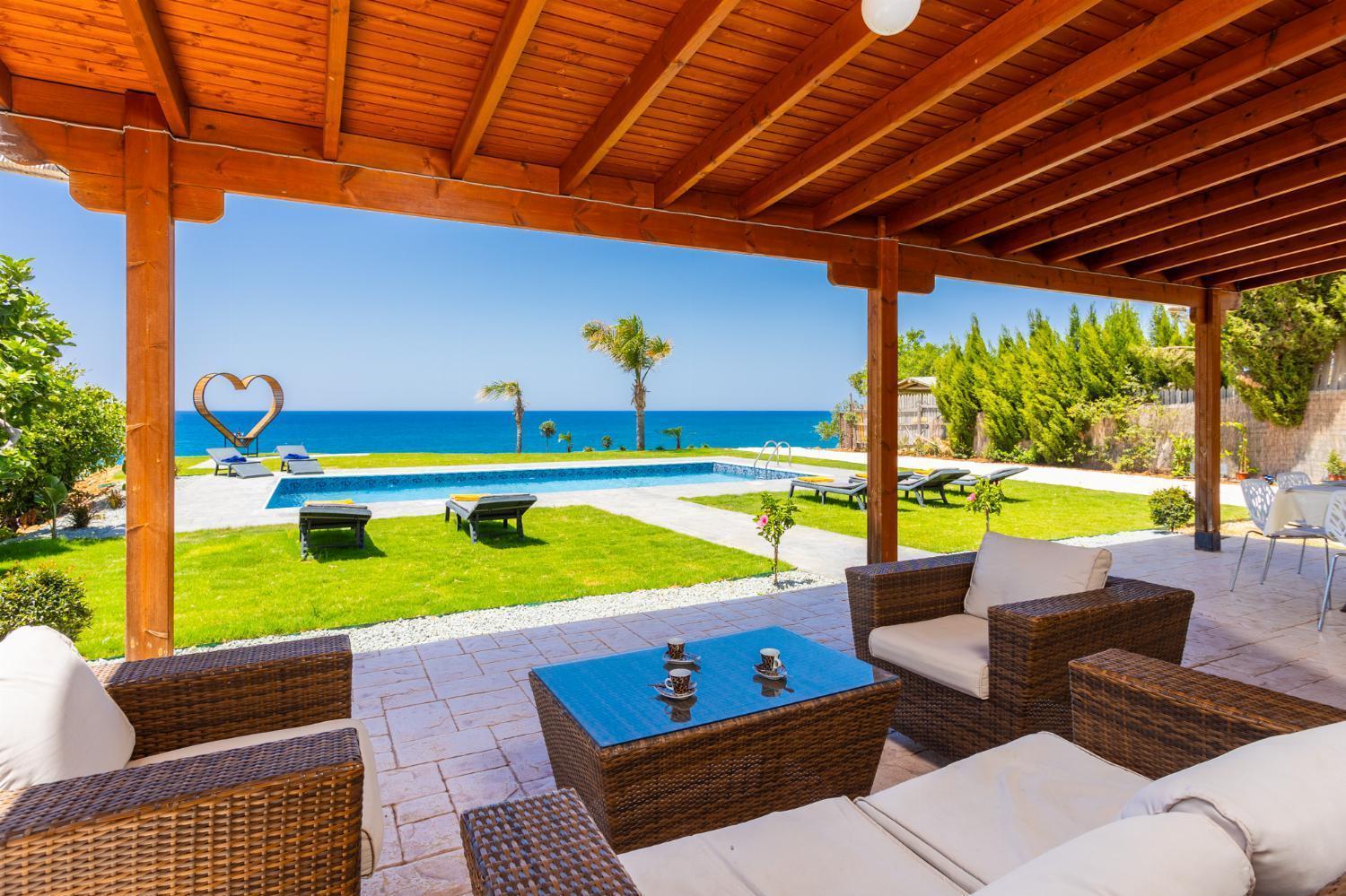 פומוס Villa Beach Heaven מראה חיצוני תמונה