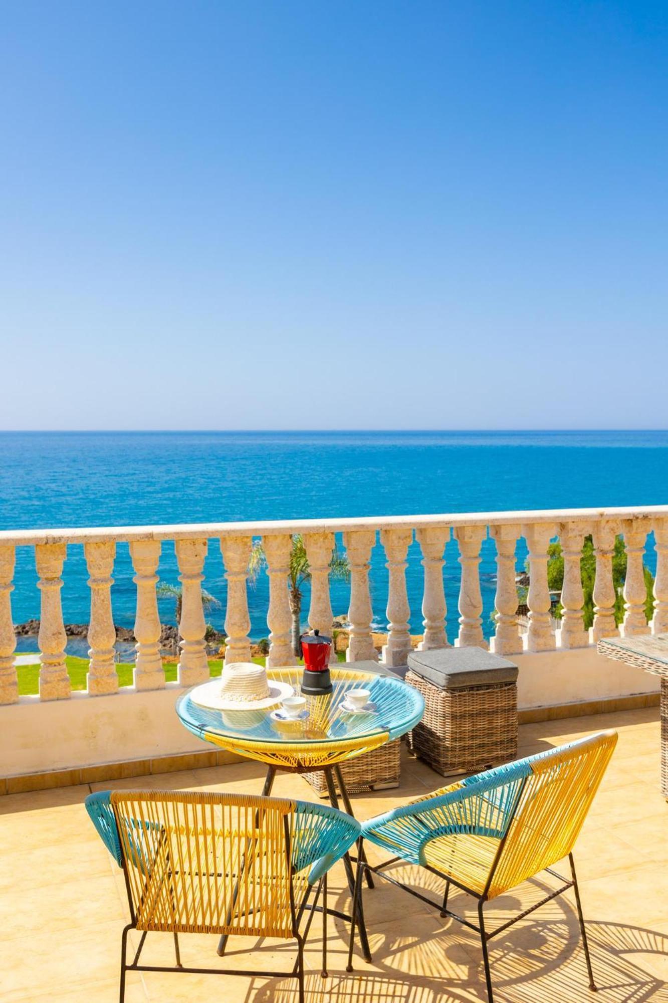 פומוס Villa Beach Heaven מראה חיצוני תמונה